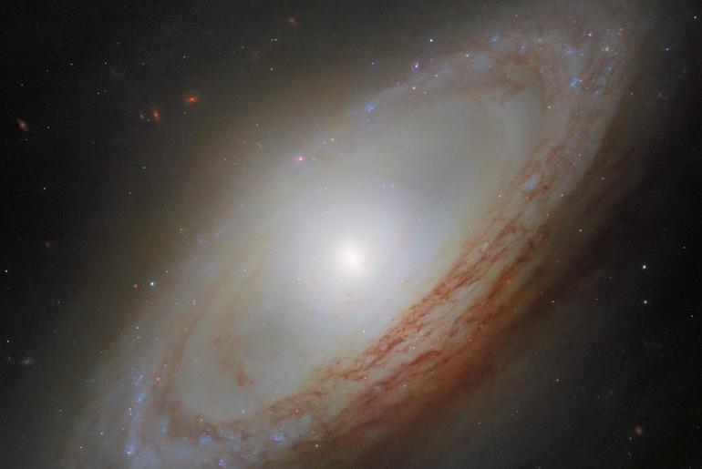 NASA’s Hubble Spots an Out-of-Sync Galaxy