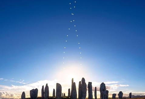 APOD: 2026 September 20 – Analemma over the Callanish Stones