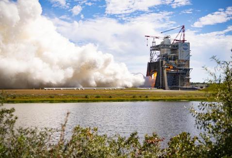 NASA Conducts RS-25 Engine Test in Support of Future Artemis…